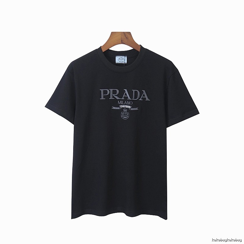 Amiri Streetwear Logo T-shirt Black Small AM with Logo Accent