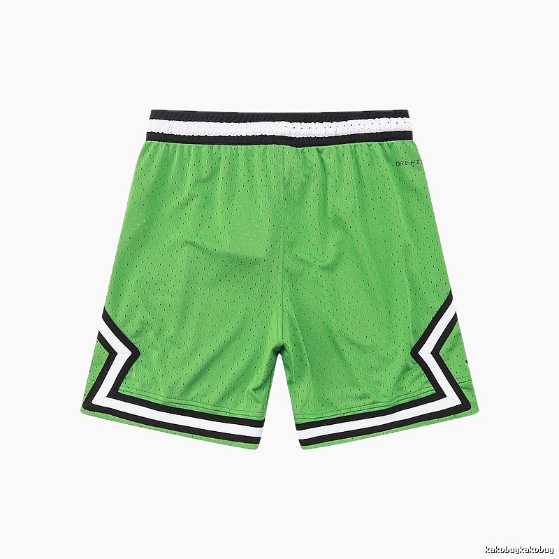 AJ basketball-style green shorts