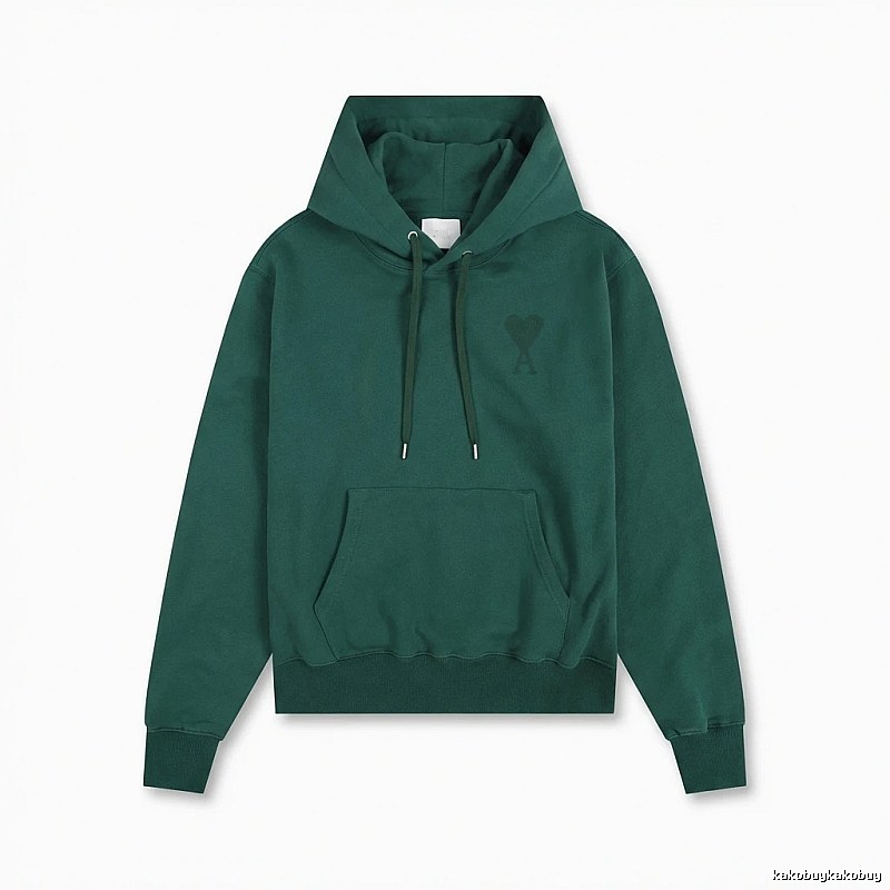 AMI's simple and loving style hoodie.