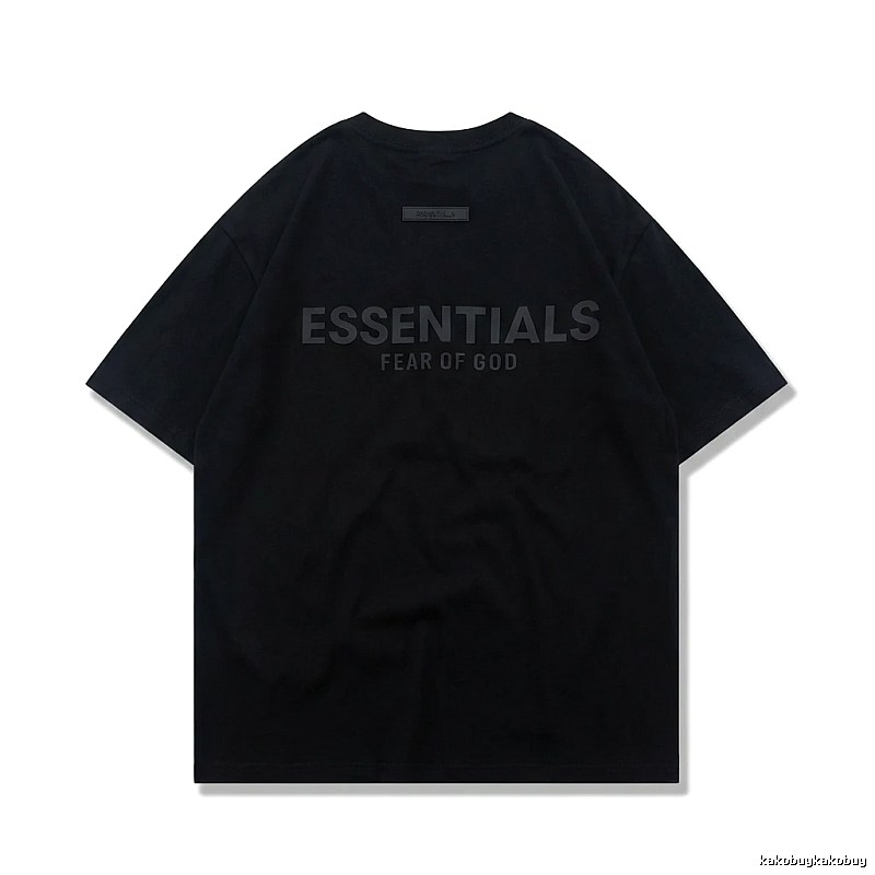 ESSENTIALS minimalist style black T-shirt