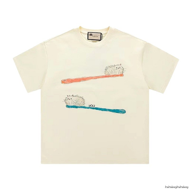 Gucci Hand-painted Cat Vintage Style Off-white T-shirt