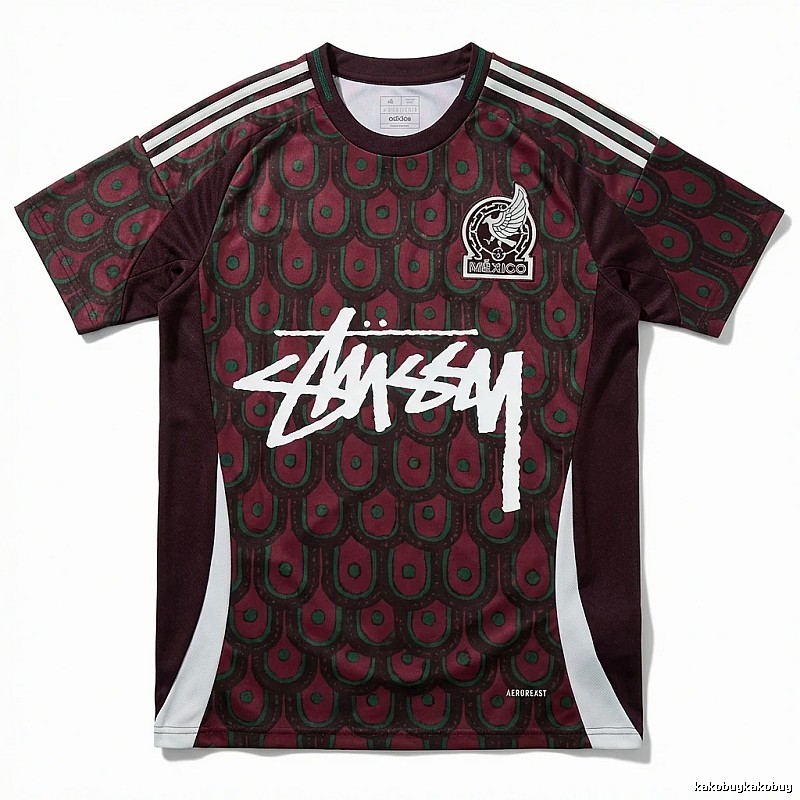 Stussy - printed sporty short - sleeved shirt