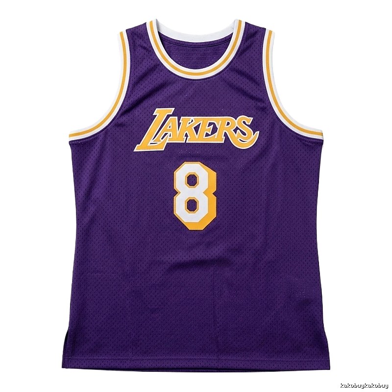 The classic blue jersey of the Michael Jordan.